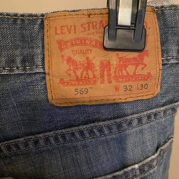 Levi’s distressed jeans - Picture 4 of 9